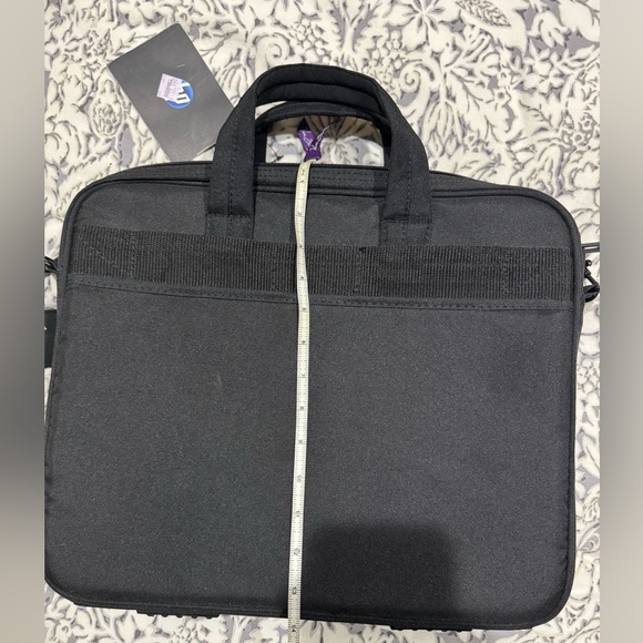 NWT black HP laptop case with handle and shoulder pad - Picture 15 of 15